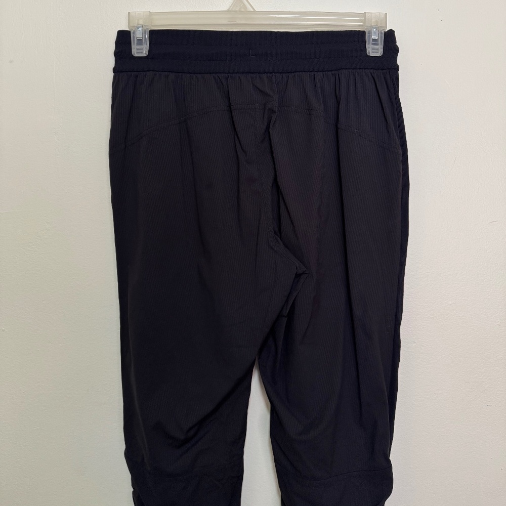 Lululemon Beyond the Studio Jogger in Black Color Size 8 - Picture 12 of 16